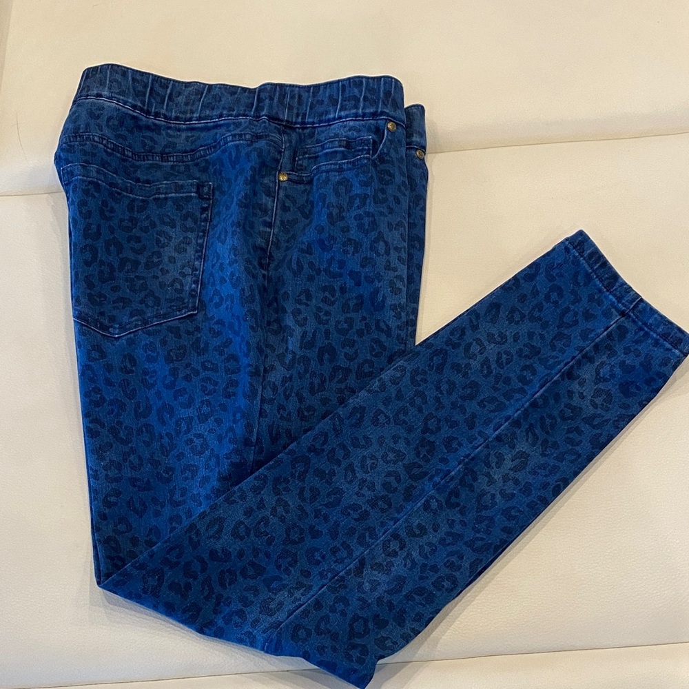 Issac Mizrahi Blue Leopard Print Women's Jeans